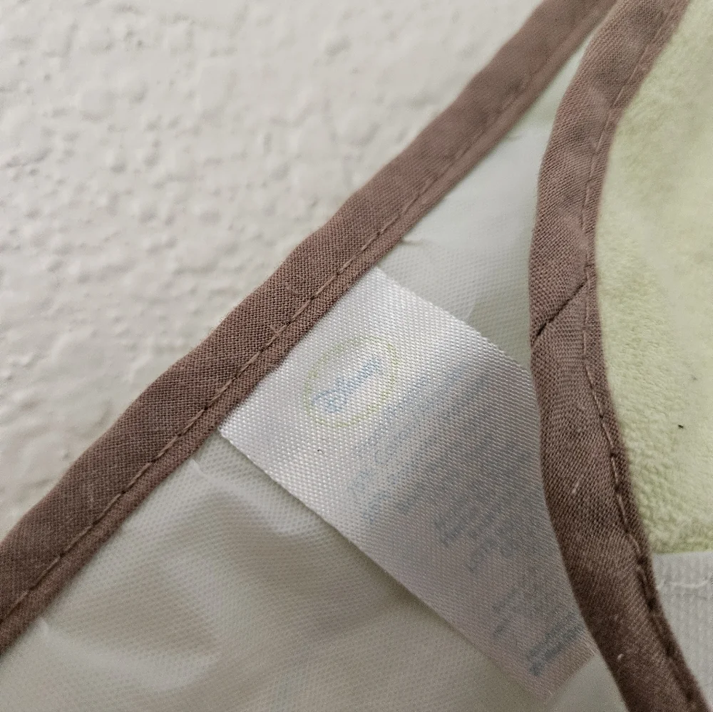 vintage Disney winnie the pooh baby bib
